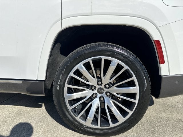 2022 Jeep Grand Wagoneer Series III