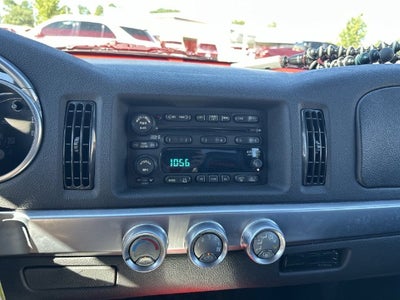 2005 Chevrolet SSR Base