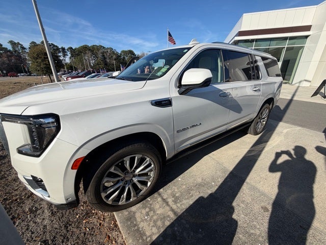2023 GMC Yukon XL Denali