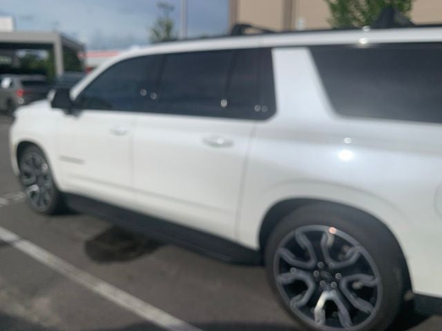 2025 Chevrolet Suburban RST