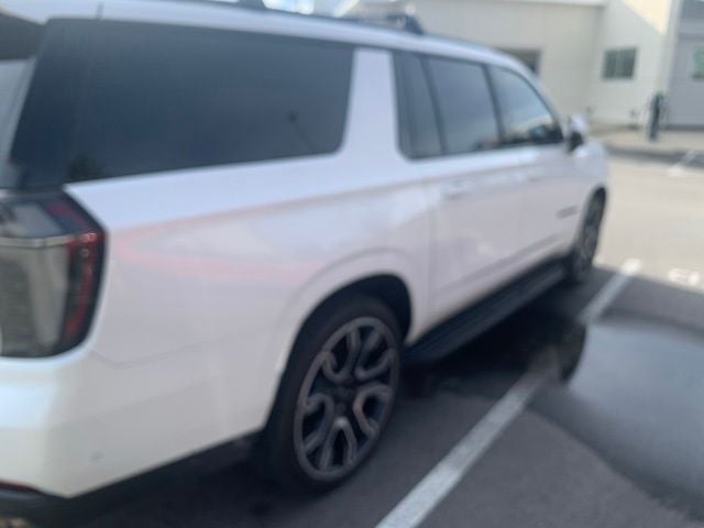 2025 Chevrolet Suburban RST