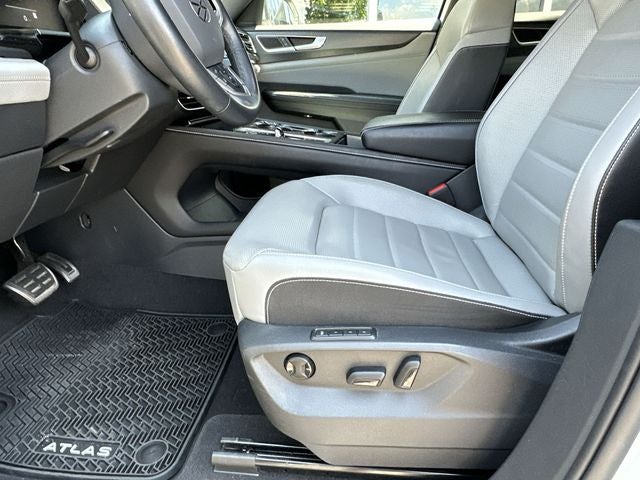 2024 Volkswagen Atlas Cross Sport 2.0T SEL R-Line