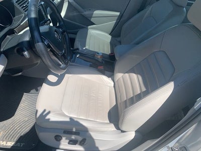 2017 Volkswagen Passat SEL Premium