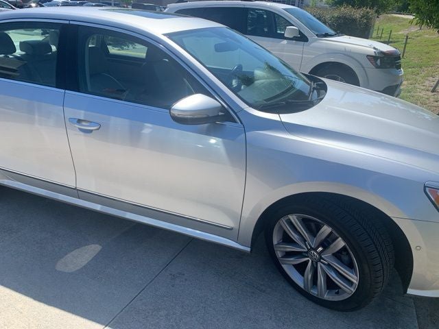 2017 Volkswagen Passat SEL Premium