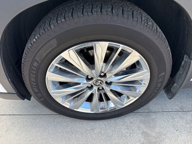 2024 Toyota Grand Highlander Base