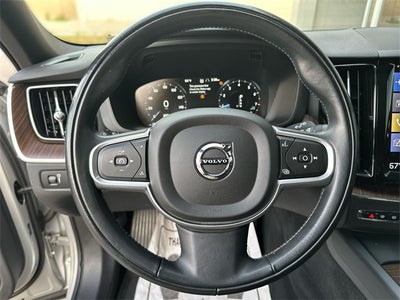 2021 Volvo XC60 T5 Momentum