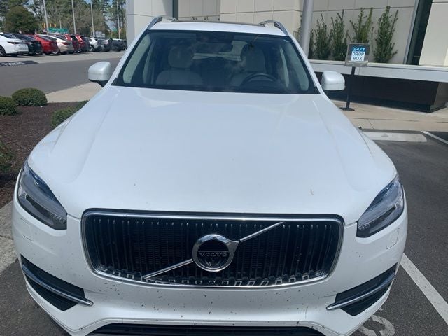 2018 Volvo XC90 T6 Momentum