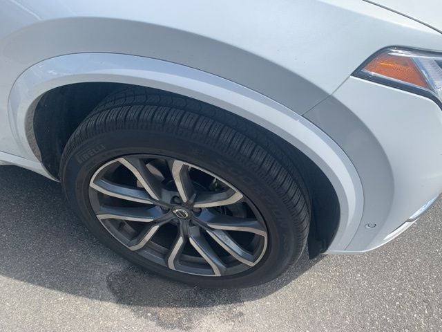 2018 Volvo XC90 T6 Momentum