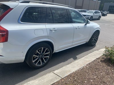 2018 Volvo XC90 T6 Momentum
