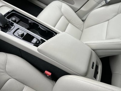 2024 Volvo XC60 B5 Core