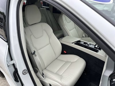 2024 Volvo XC60 B5 Core