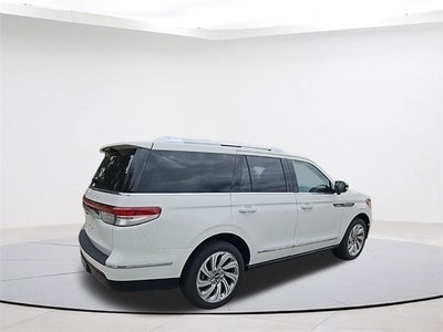 2024 Lincoln Navigator Reserve