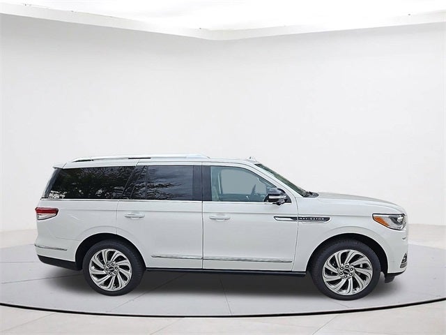 2024 Lincoln Navigator Reserve