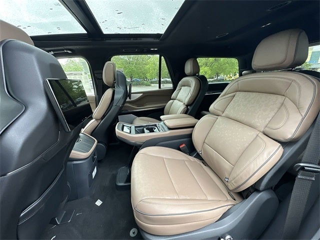 2025 Lincoln Navigator Black Label