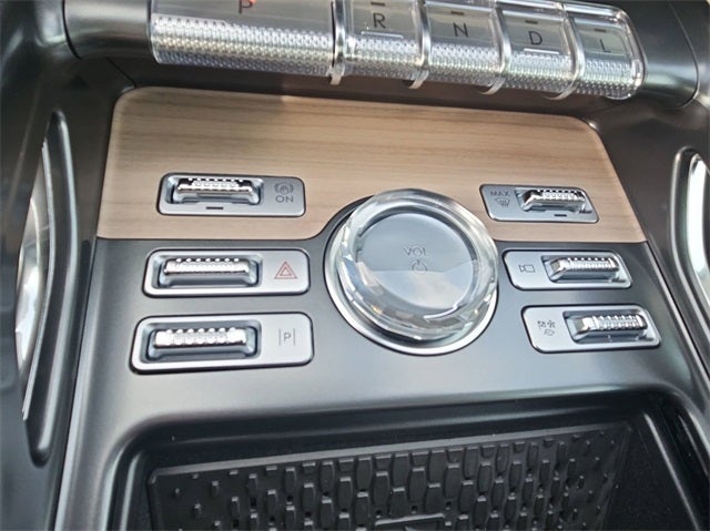 2025 Lincoln Nautilus Reserve