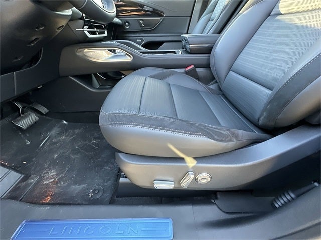 2025 Lincoln Nautilus Reserve