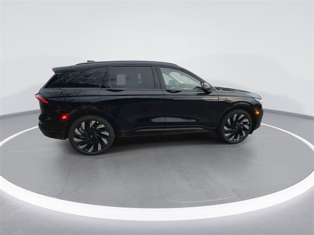 2025 Lincoln Nautilus Reserve