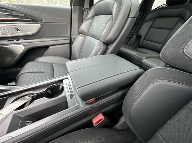 2025 Lincoln Nautilus Reserve