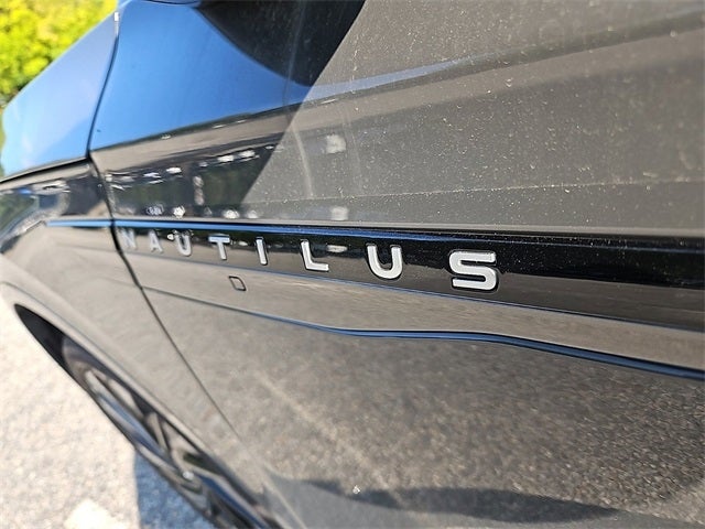 2024 Lincoln Nautilus Black Label