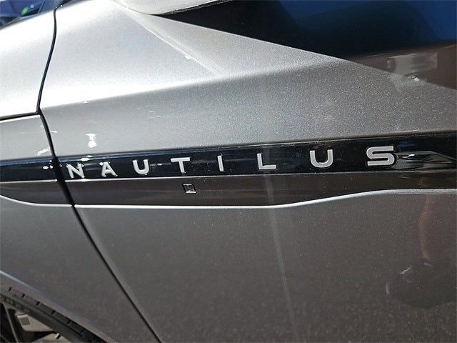 2024 Lincoln Nautilus Black Label