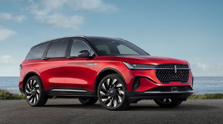 A 2025 Lincoln Nautilus® Reserve model is shown with the stylish available Jet Appearance Package. | Capital Lincoln of Wilmington in Wilmington NC