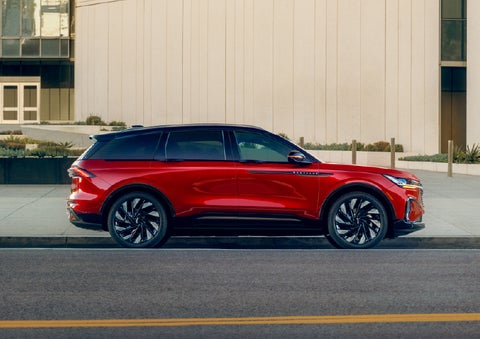 2025 Lincoln Nautilus® SUV with the available Jet Appearance Package and Hybrid transmission. | Capital Lincoln of Wilmington in Wilmington NC