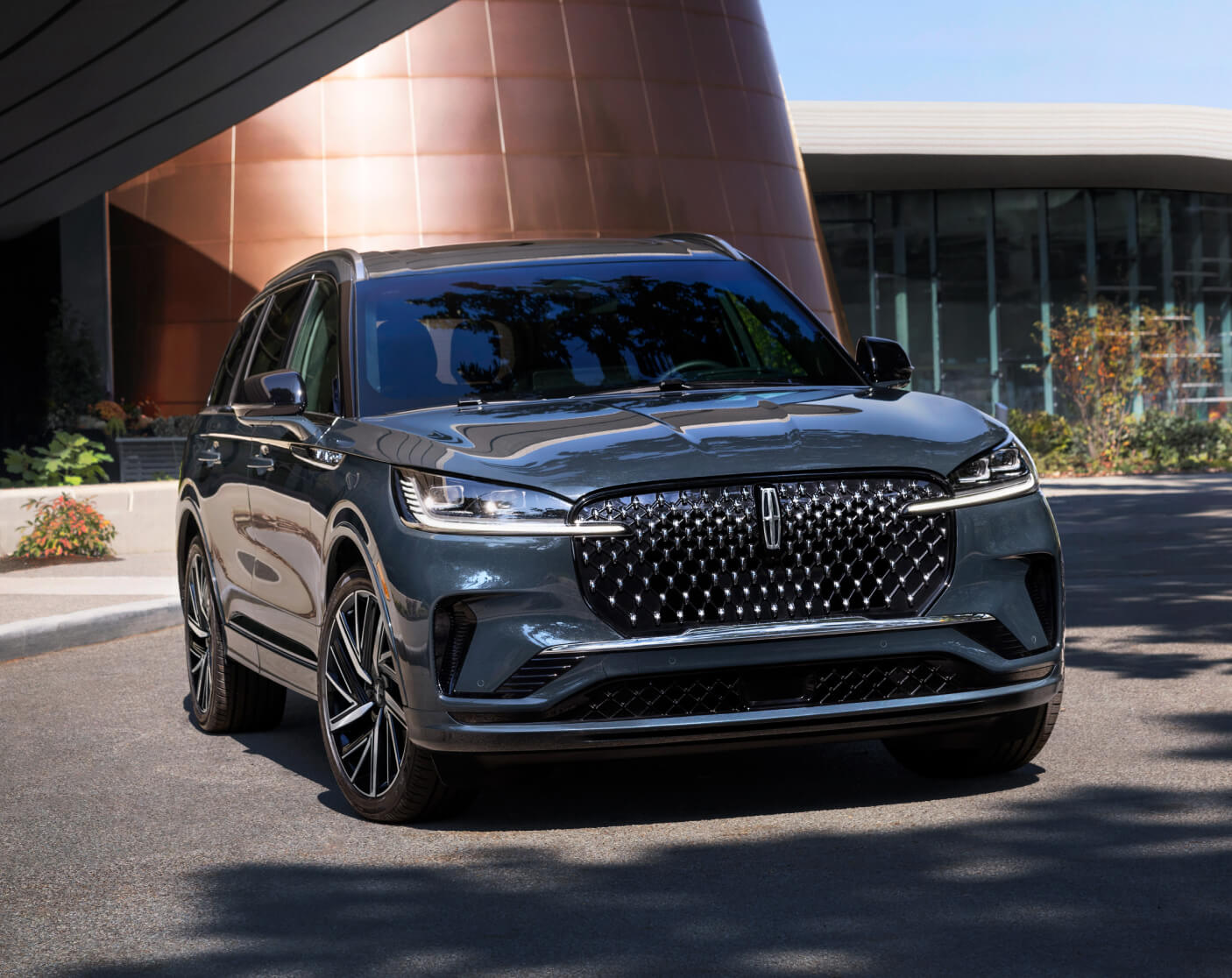 Shop for a 2026 Lincoln Aviator by Trim